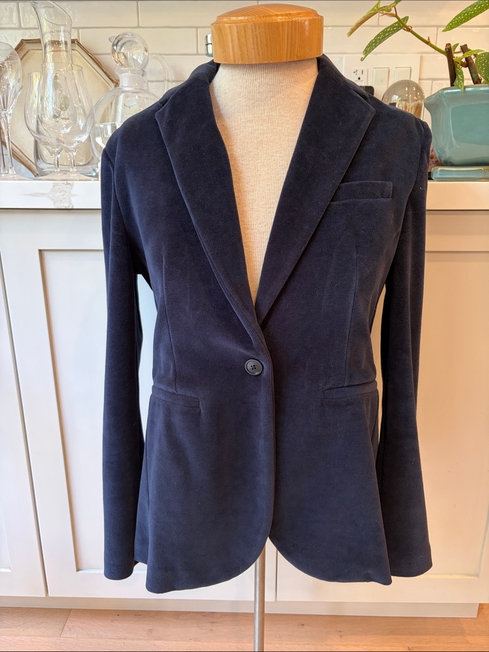 Circolo Women's Navy Single-Button velvet jersey Blazer by Italian Designer 🇮🇹